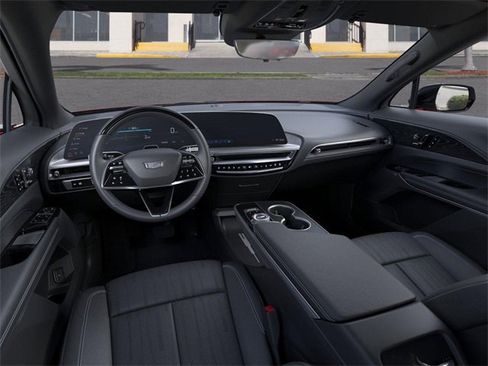 New 2025 Cadillac Lyriq Luxury image 15