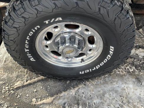 Used 2005 Chevrolet Silverado 2500 LT w/ Heavy-Duty Power Package image 15