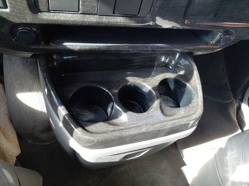 Used 2005 GMC Savana 1500 AWD w/ Preferred Equipment Group image 22