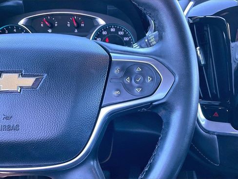 Used 2023 Chevrolet Traverse LT image 11