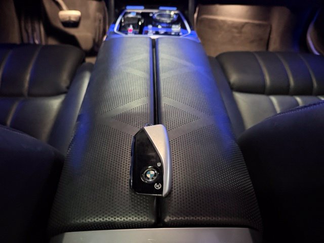 Used 2024 BMW i7 eDrive50 w/ M Sport Package RWD image 66