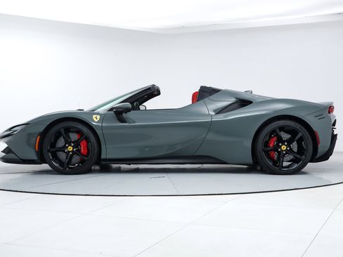 Certified 2025 Ferrari SF90 Spider AWD/4WD image 3