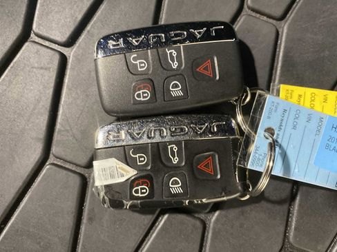 Used 2017 Jaguar F-PACE R-Sport image 20