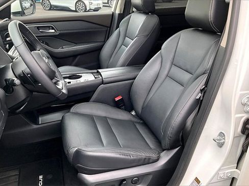 Used 2021 Nissan Rogue SL w/ Premium Package image 26