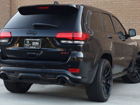 Used 2020 Jeep Grand Cherokee SRT AWD/4WD image 7