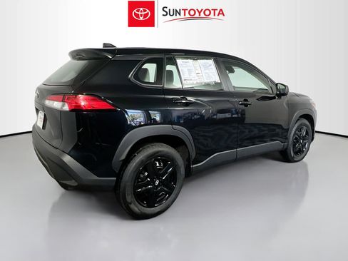 Used 2025 Toyota Corolla Cross L image 4