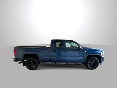 Used 2018 GMC Sierra 1500 SLE w/ Elevation Edition AWD/4WD image 9