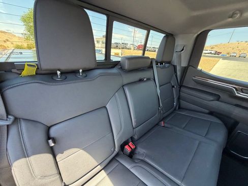 Certified 2024 Chevrolet Silverado 1500 LT Trail Boss w/ Convenience Package II AWD/4WD image 18