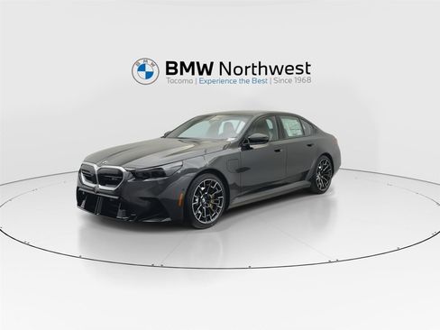 New 2026 BMW M5 image 9