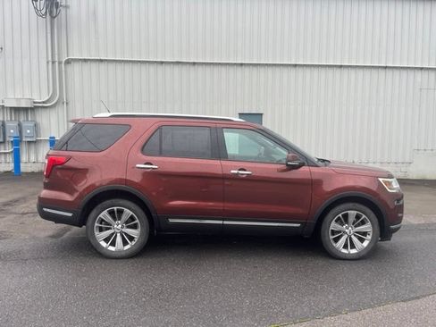 Used 2018 Ford Explorer Limited AWD/4WD image 4