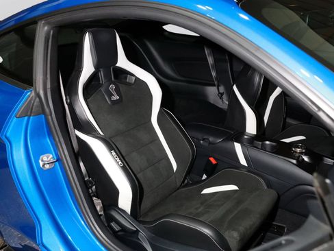 Used 2021 Ford Mustang Shelby GT500 w/ Carbon Fiber Track Pack RWD image 51