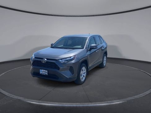 Certified 2025 Toyota RAV4 LE AWD/4WD image 5