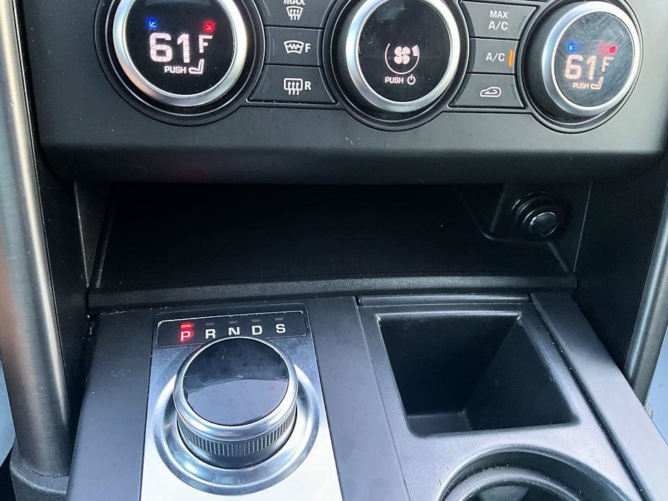 Used 2020 Land Rover Discovery Landmark AWD/4WD image 22