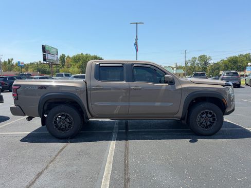 Used 2023 Nissan Frontier PRO-4X w/ Pro-4X Premium Package AWD/4WD image 5