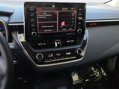 Used 2020 Toyota Corolla XLE w/ Carpet Mat Package (TMS) image 26