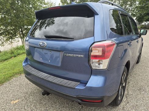 Used 2018 Subaru Forester 2.5i Premium AWD/4WD image 5