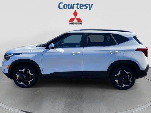 Used 2024 Kia Seltos EX AWD/4WD image 2
