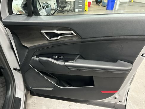 Used 2025 Kia Sportage X-Line w/ Premium Package image 19
