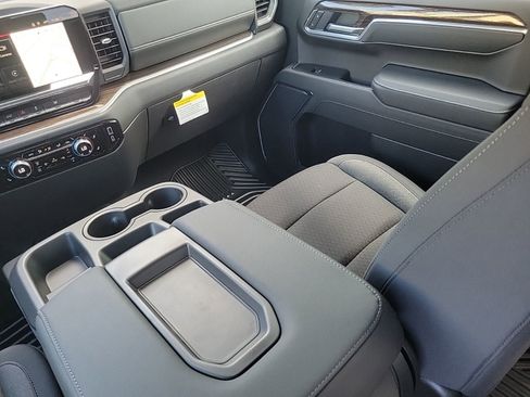 New 2026 GMC Sierra 1500 Elevation image 13