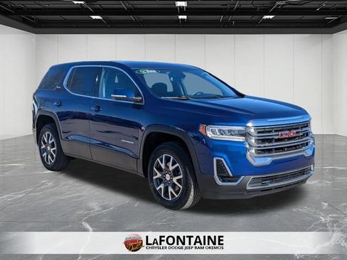 Used 2023 GMC Acadia SLE image 7