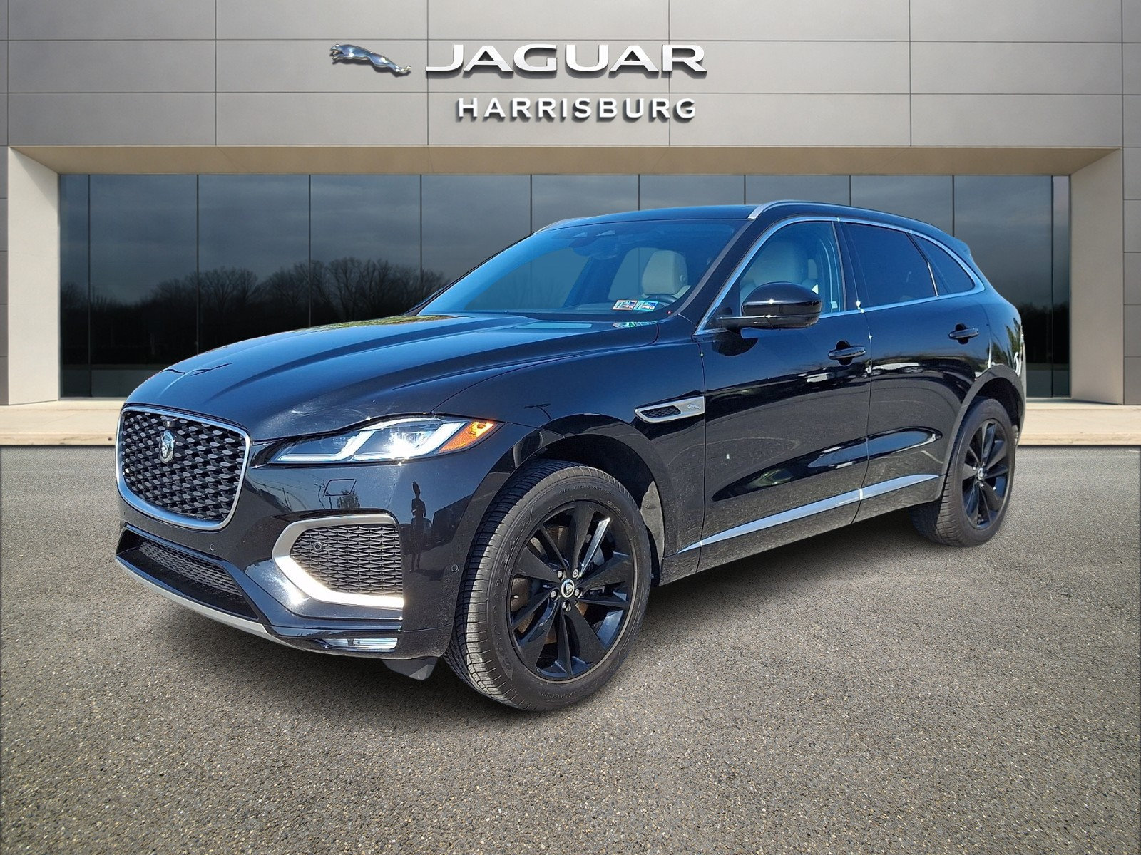Used 2026 Jaguar F-PACE R-Dynamic S AWD/4WD image 1