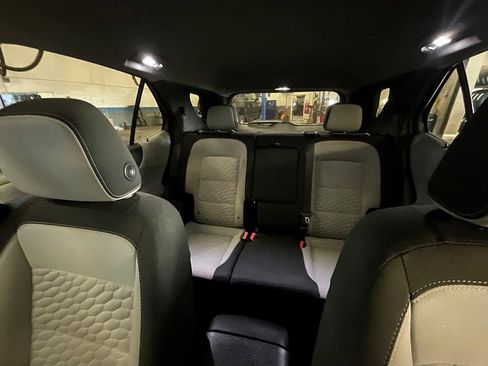 Used 2020 Chevrolet Equinox LS w/ LS Convenience Package image 25