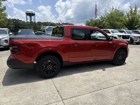 Used 2024 Ford Maverick Lariat w/ Black Appearance Package FWD image 8