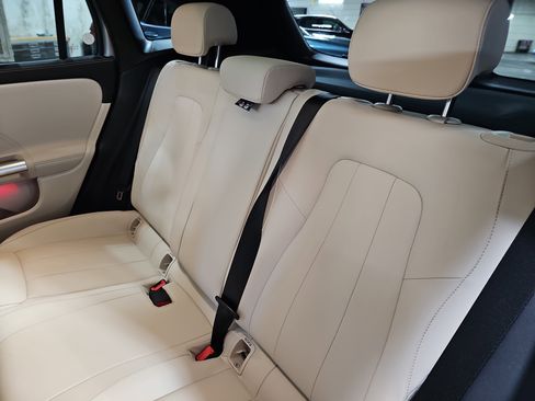 Used 2025 Mercedes-Benz GLA 250 image 15