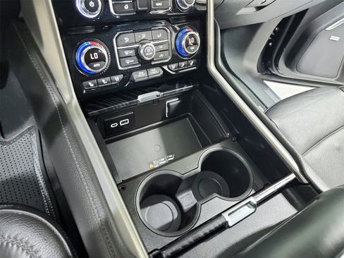 Used 2023 GMC Yukon Denali image 35