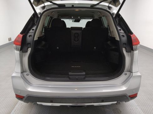 Used 2019 Nissan Rogue SV image 29