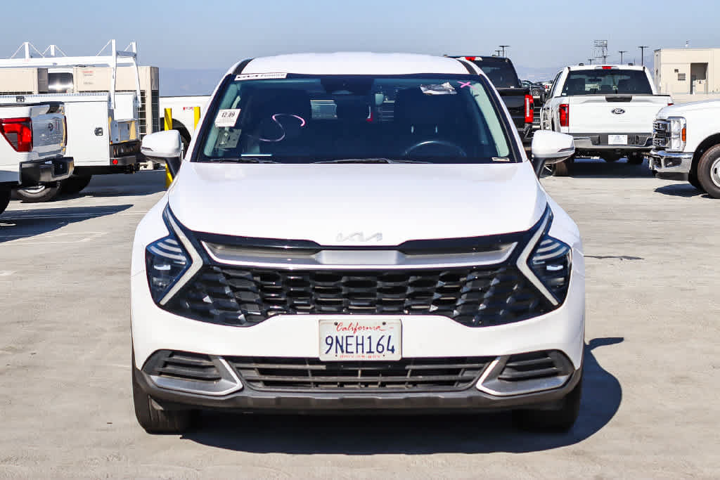 Used 2024 Kia Sportage EX FWD image 2