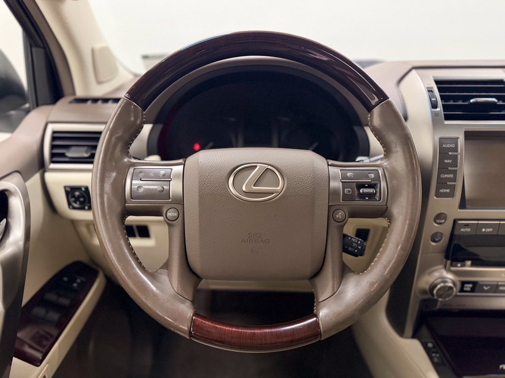 Used 2019 Lexus GX 460 Premium w/ Premium Package AWD/4WD image 16