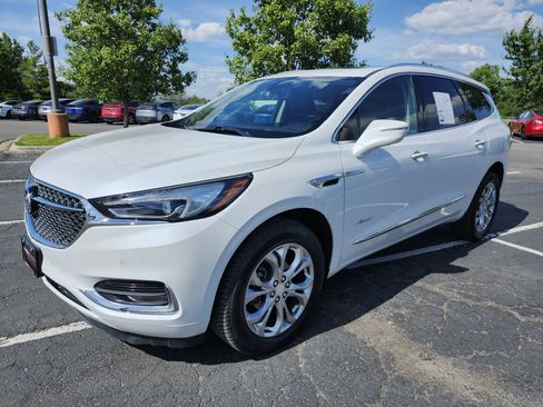 Used 2020 Buick Enclave Avenir w/ Avenir Technology Package AWD/4WD image 14