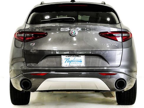 Used 2023 Alfa Romeo Stelvio Ti AWD/4WD image 8