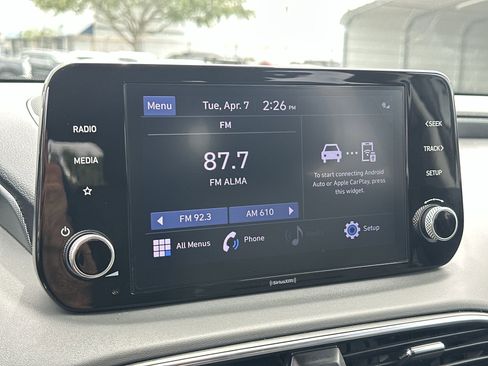 Used 2022 Hyundai Santa Fe SEL FWD image 12