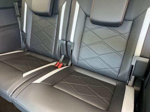 New 2026 Volkswagen Atlas Peak Edition AWD/4WD image 14