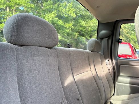 Used 2004 Chevrolet Silverado 1500 LS w/ Light Duty Power Package AWD/4WD image 23