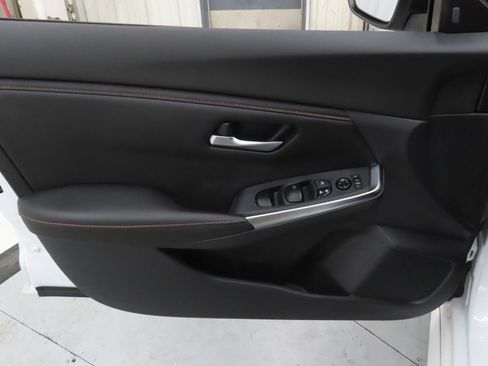 Used 2023 Nissan Sentra SR w/ Midnight Edition Package image 9