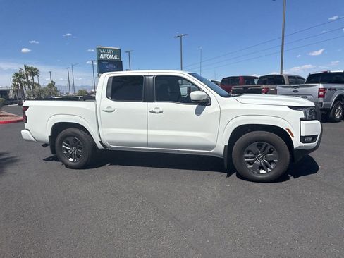 Used 2025 Nissan Frontier SV w/ SV Convenience Package image 7