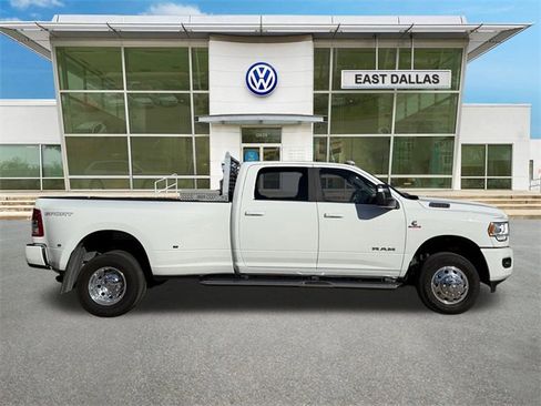 Used 2024 RAM 3500 Big Horn w/ Sport Appearance Package image 2