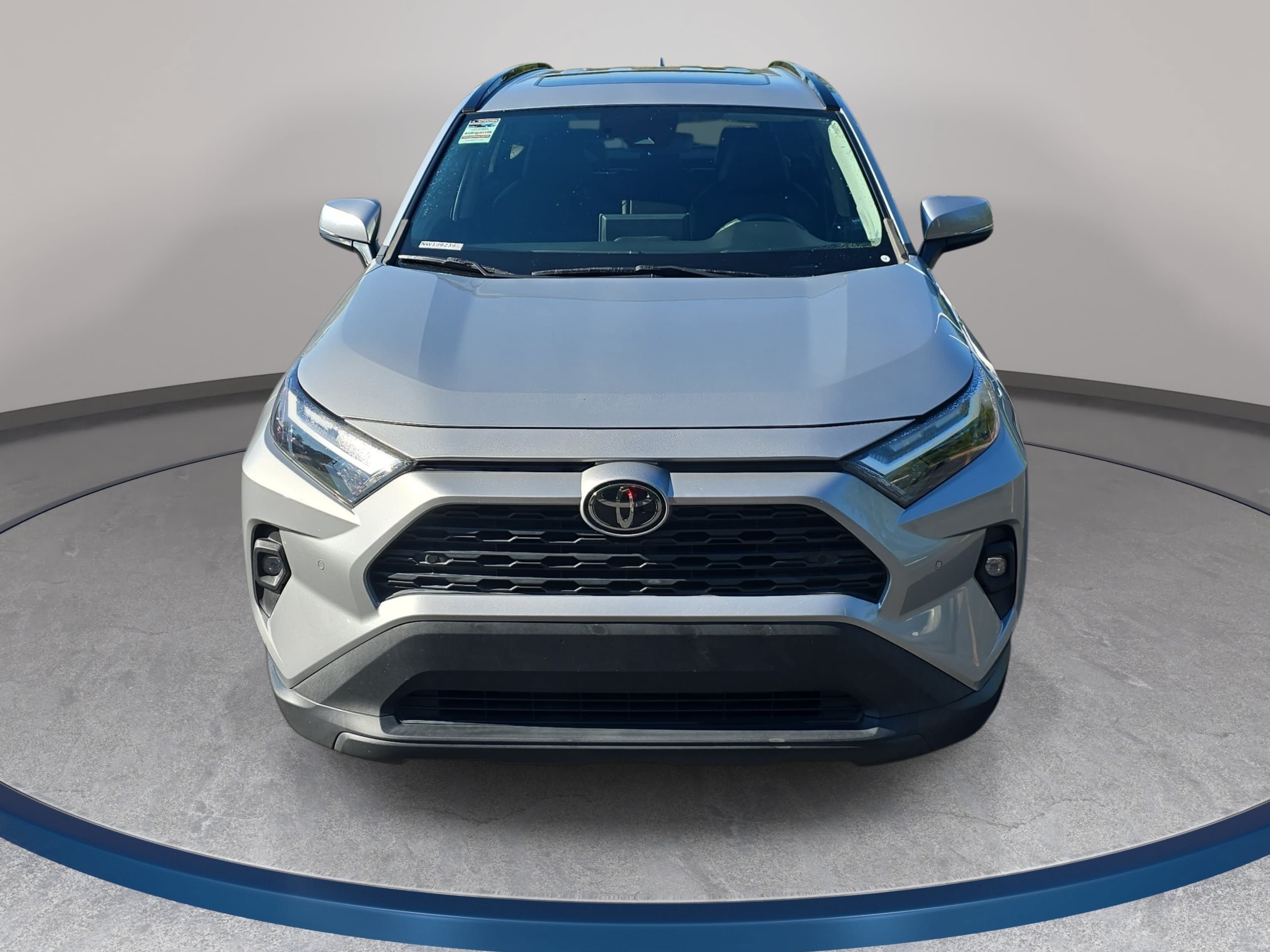 Used 2022 Toyota RAV4 XLE Premium FWD image 2