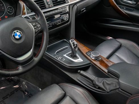 Used 2018 BMW 330i xDrive Sedan w/ Premium Package image 13