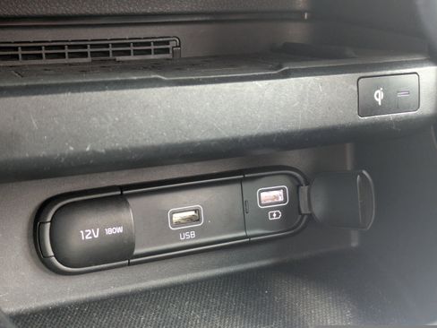 Used 2021 Kia Seltos EX image 23