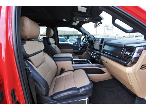 Certified 2024 Ford F350 Lariat w/ Lariat Ultimate Package AWD/4WD image 27