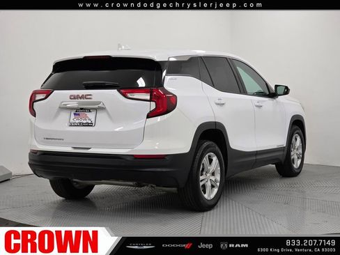 Used 2024 GMC Terrain SLE image 7