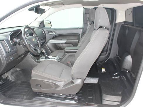 Used 2022 Chevrolet Colorado LT w/ Fleet Safety Package RWD image 11