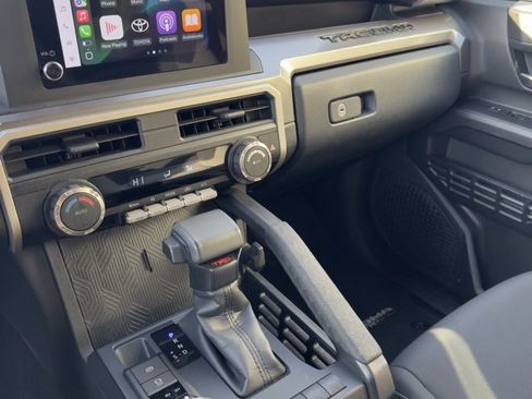 Used 2024 Toyota Tacoma TRD Off-Road image 18