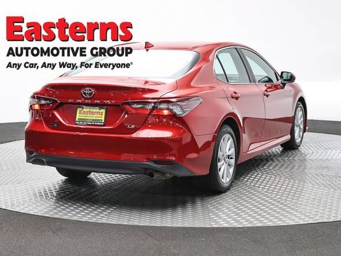 Used 2024 Toyota Camry LE FWD image 5