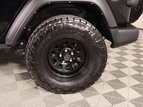 Used 2023 Jeep Wrangler Unlimited Sport AWD/4WD image 17