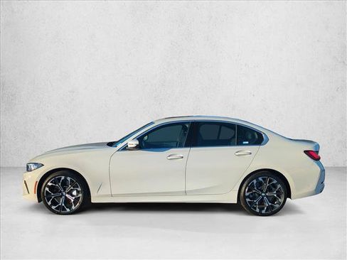 Used 2025 BMW 330i Sedan w/ M Sport Package RWD image 9